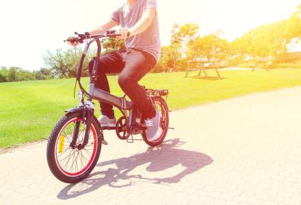 Transport alternativ: reduceri la trotinete si biciclete