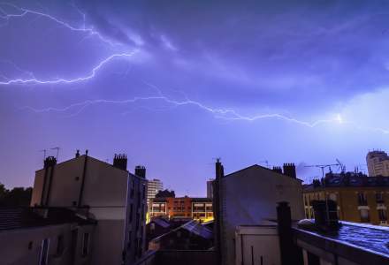 Alerta ANM. Cod galben de furtuni in Bucuresti si 37 de judete