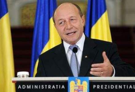 Basescu: Garantez ca romanii nu vor invada Marea Britanie din 2014