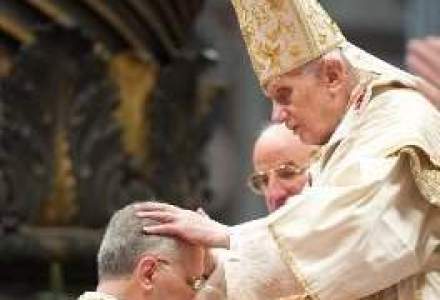 Povestea primei stiri despre demisia Papei. Cine este jurnalistul care a scris-o
