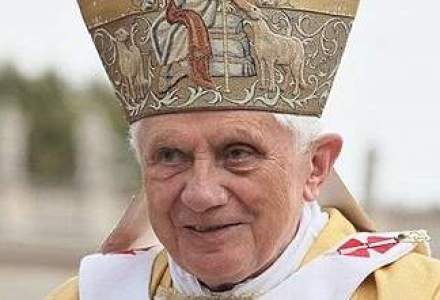 Benedict al XVI-lea isi motiveaza retragerea: "Dumnezeu mi-a cerut sa ma dedic rugaciunii si meditatiei"