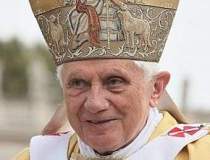 Benedict al XVI-lea isi...
