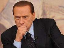 Berlusconi isi proclama...
