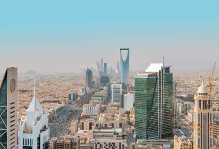 Arabia Saudita introduce vize turistice online pentru romani