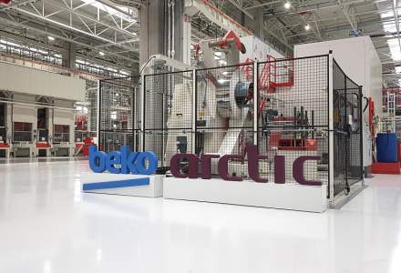 In fabrica Arctic de 150 mil. euro, unde robotii "vorbesc" intre ei si construiesc 6.000 de masini de spalat pe zi