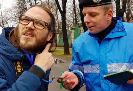 Jurnalistul german amendat la protestele din Piata Victoriei a castigat procesul cu Jandarmeria