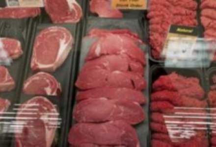 Inca o minciuna alimentara? 200 kg de carne, retrasa dintr-un lant de hipermarketuri din Romania