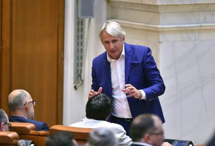Impozitarea bacsisului, initiata de ministrul demis al Finantelor, Eugen Teodorovici, a fost adoptata de Senat