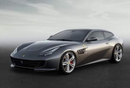eMAG vinde un Ferrari cu reducere 45.000 de euro de Black Friday
