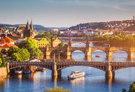 Locuitorii din Praga s-au saturat de turisti, la 30 de ani de la Revolutia de Catifea