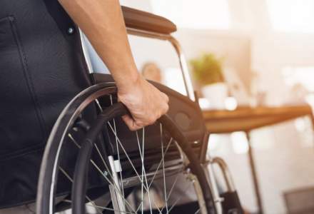 In Vrancea se ofera vouchere de pana la 5.000 euro pentru personele cu dizabilitati pentru echipamente asistative