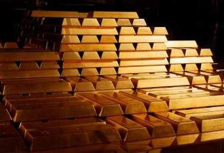 Caderea aurului a dat o gaura de 560 mld. dolari in rezervele FMI si ale bancilor centrale