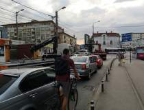 Cluj: o femeie a vandalizat 9...
