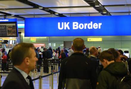 Contradictii puternice in randul britanicilor: nu le plac imigrantii dar vor sa fie ingrijiti in continuare de catre ei