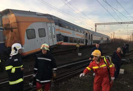 UPDATE Accident feroviar in Prahova: un tren de calatori si un tren de marfa s-au ciocnit