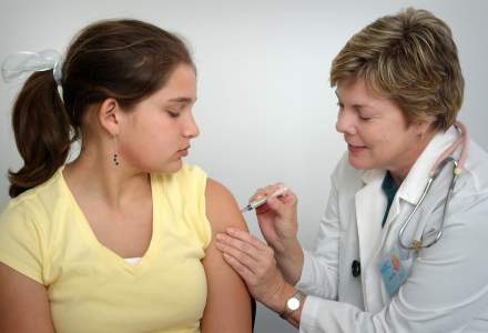Ministerul Sanatatii va incepe vaccinarea gratuita impotriva HPV din luna ianuarie