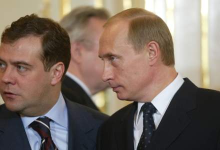 Guvernul rus a demisionat. Tensiuni intre Vladimir Putin si Dmitri Medvedev