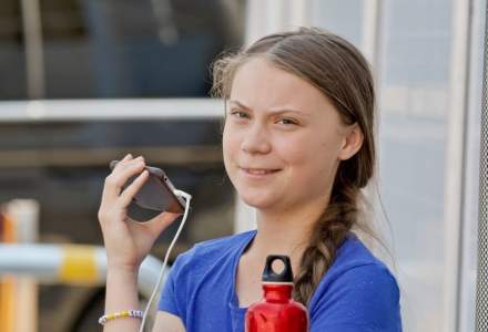 Greta Thunberg protesteaza alaturi de mii de alti tineri la Lausanne impotriva schimbarilor climatice