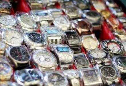 Contrabandistilor le plac ceasurile elvetiene: statistica SOC despre bijuteriile si hainele contrafacute