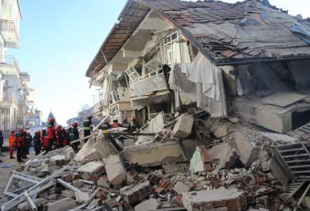 Cutremur in Turcia: bilantul a ajuns la 31 de morti si peste 1.600 de raniti