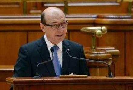 Basescu insista: Cele 20 de zile pentru consultarea Parlamentului au inceput sa curga de ieri