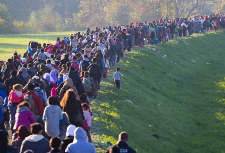 Teama de o nouă criză a refugiaților: Turcia NU va mai opri imigranții sirieni să ajungă în Europa