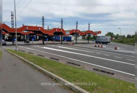Autocar cu români care ar fi venit dintr-o „zonă roșie” din Italia, oprit la Oradea după ce trecuse deja de vamă