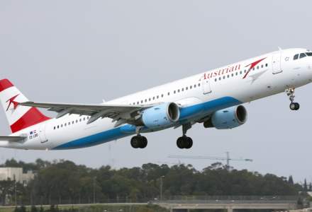 Austrian Airlines suspendă toate zborurile din cauza scăderii rapide a cererii pentru călătorii cu avionul