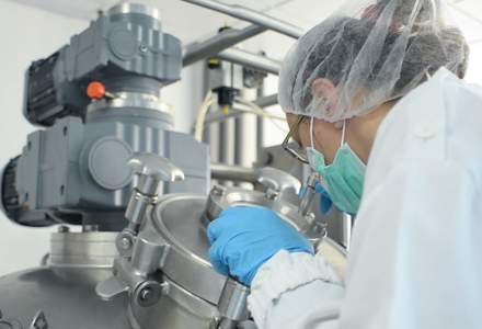 Farmec începe producția a două noi produse igienizante pentru mâini