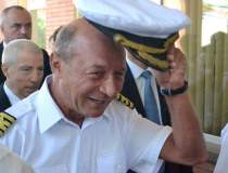 Basescu are din nou brevet de...