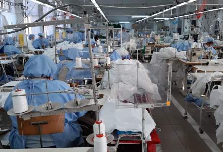 1949Târnava din Sighișoara, fabrică de bluze și cămăși, a început producția echipamentelor medicale pentru spitale