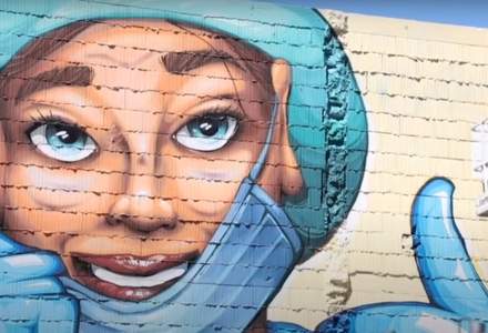 Omagiu adus medicilor la Milano printr-o pictură murală imensă denumită ”Ca să nu uităm”