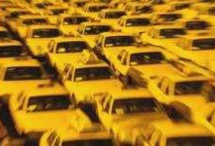 Unii operatori de taxi vor scadea tarifele cu pana la 20%, ca urmare a ieftinirii carburantilor