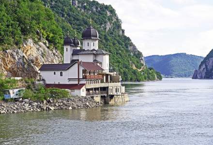 Studiu: Intervențiile umane au scurtat Dunărea cu 134 de kilometri
