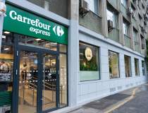 Carrefour România deschide un...