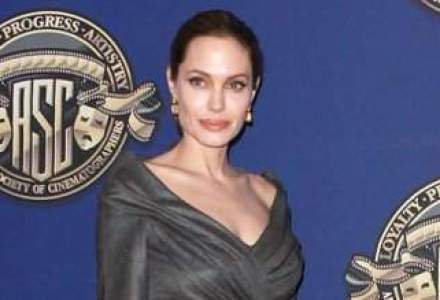 Contract URIAS: Angelina Jolie primeste o avere pentru a-si scrie memoriile