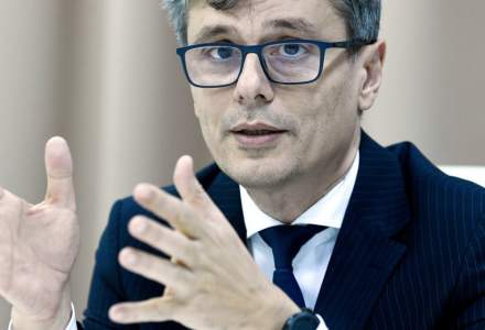 Ce spune ministrul Economiei despre poza din biroul lui Ludovic Orban: Masca o aveam în buzunar