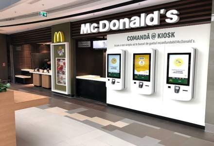 Pandemia accelerează digitalizarea. McDonald’s investește peste 100.000 de euro în digitalizarea restaurantului din București Mall