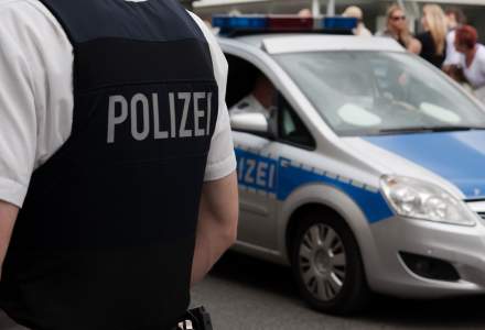 Germania: Situație scandaloasă într-un bloc în care se află și români în carantină. Poliția, atacată cu pietre