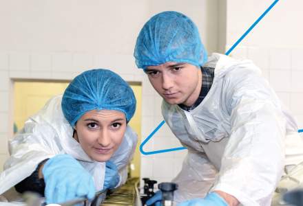O fabrică românească a lansat un program de învățământ profesional dual