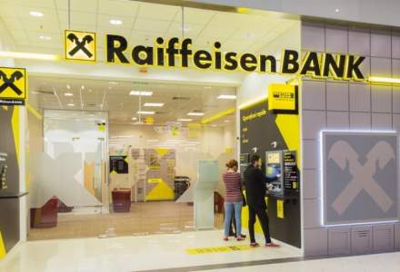 Raiffeisen Bank va oferi timp de 6 luni zero costuri pentru noii clienți care nu încasează lunar 2.000 de lei în conturile băncii