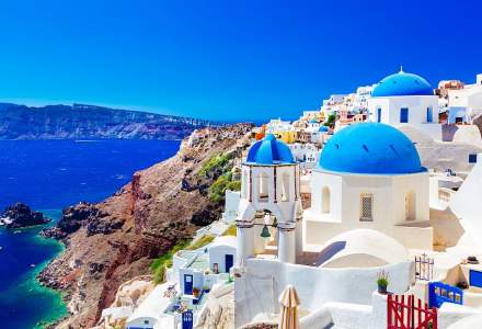 Liber la chartere în Grecia. Cât costă o vacanță în Santorini, Creta sau Rodos