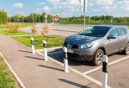 STUDIU: 1 din 3 români preferă să plătească pentru parcare atunci când merge la cumpărături