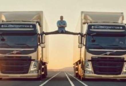 Reclama pentru Volvo: Van Damme a facut spagatul pe doua camioane in miscare