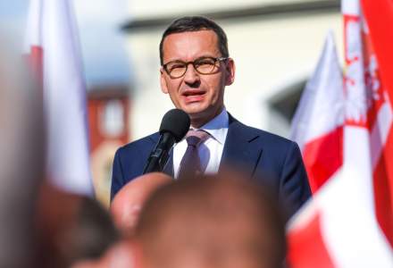 Premierul polonez: COVID-19 a devenit o boală "ca oricare alta"