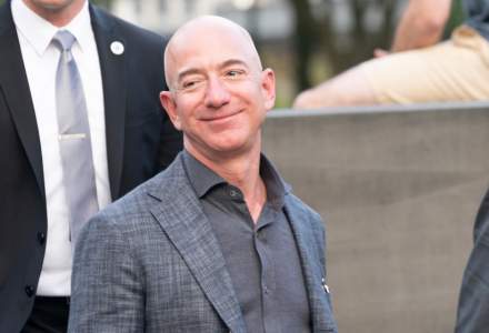 Jeff Bezos este atât de bogat încât a stabilit și un nou record