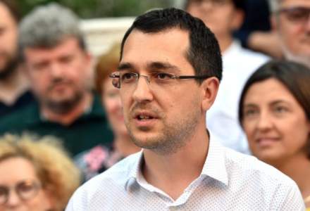 Vlad Voiculescu: Firea a anunţat că a început construcţia la un spital, fără să aibă documentele necesare