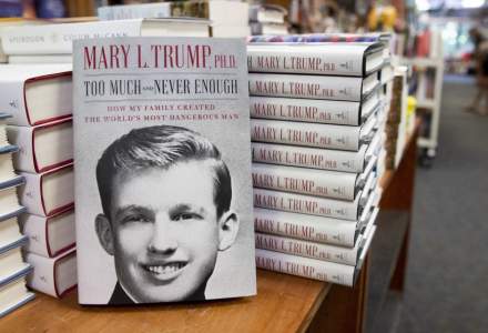 Volumul de memorii scris de nepoata lui Donald Trump, vândut în 950.000 de exemplare în prima zi de la lansare