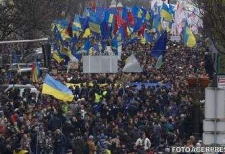 Lovitura de stat? Riscul de creditare a explodat in Ucraina dupa protestele din strada