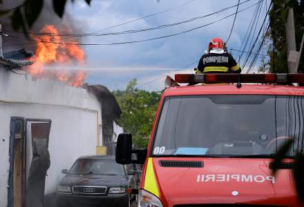 Incendiu la un salon de evenimente din Otopeni